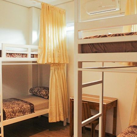 Rion Hostel Bogor Exterior foto