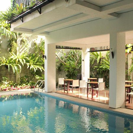 Rion Hostel Bogor Exterior foto