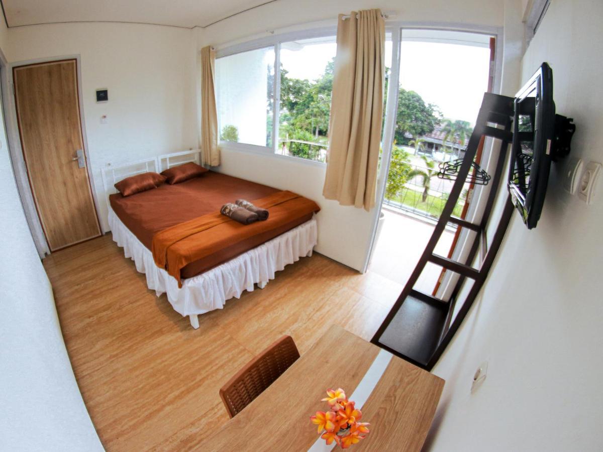 Rion Hostel Bogor Exterior foto
