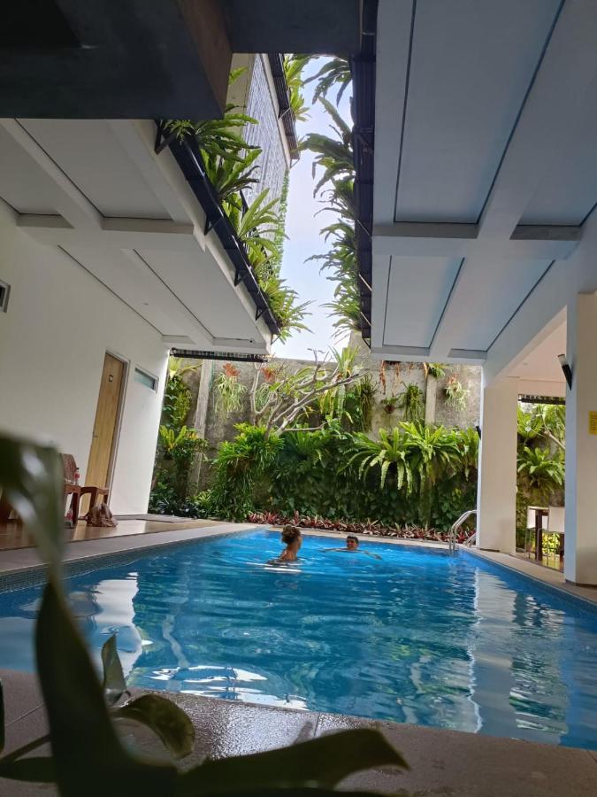 Rion Hostel Bogor Exterior foto